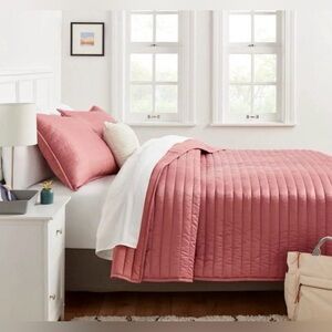 Room Essentials Satin Quilt Twin Twin XL